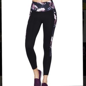 sketchers yoga pants